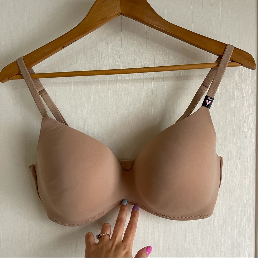 Victoria’s Secret wireless bra 38D